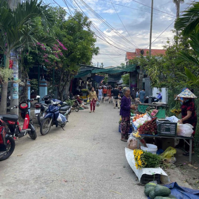 BÁN LÔ GÓC MẶT TIỀN CHỢ PHÚ BÔNG ĐÔNG NHẤT ĐIỆN PHONG