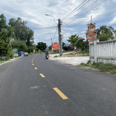 Cần bán đất ven Đà Nẵng giá 650tr. Đường 4m gần,chợ trường học