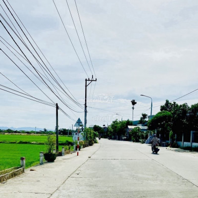 Cần bán đất mặt tiền đường 8m gần cầu cẩm kim giá chỉ 685tr,sát Hội An