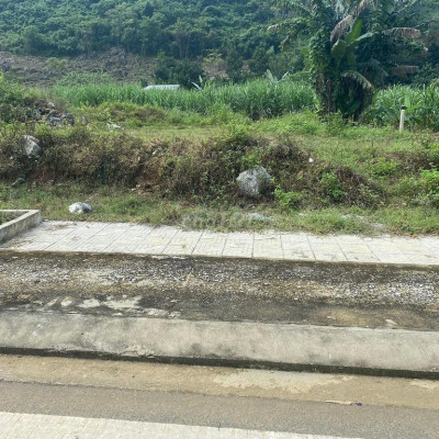 Đất sân vận động huyện Nam Giang, mặt tiền đường 7.5