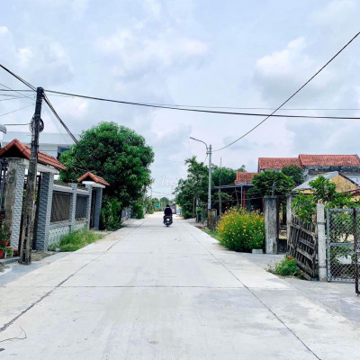 𝐂𝐡𝐚̆́𝐜 𝐂𝐡𝐮̉ :l𝐂𝐚̂̀𝐧 𝐁𝐚́𝐧 𝐋𝐨̂ Đ𝐚̂́𝐭  Đ𝐢𝐞̣̂𝐧 𝐍𝐚𝐦 Trung(Betong rộng 5.5m)