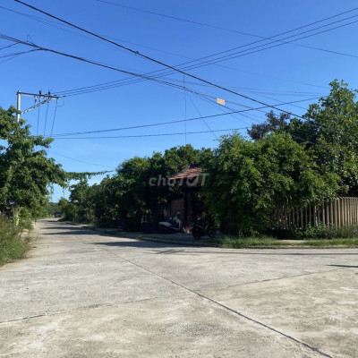 Vợ chồng mình muốn bán gấp lô đất sát QL1A, cách vĩnh điện 1km giá 690