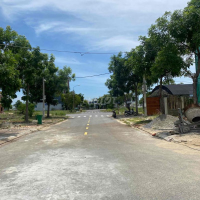 Mặt tiền đường 27m, cạnh FPT city và bệnh viện Tâm Trí