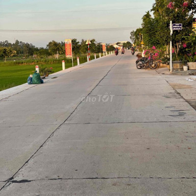 Châu Sơn - Điện Tiến gần hồ sen giá chỉ 4xx