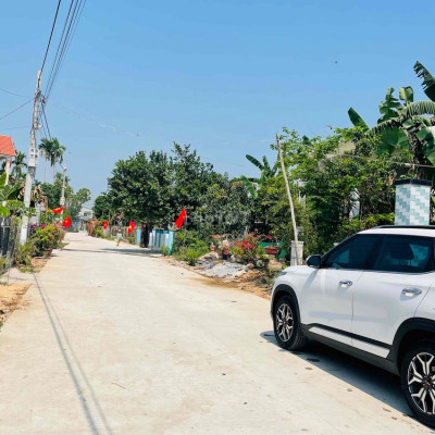 CC cần bán lô đất 200m2 đường bê tông 6m sát QL14H,gần kề cầu Bà Ngân