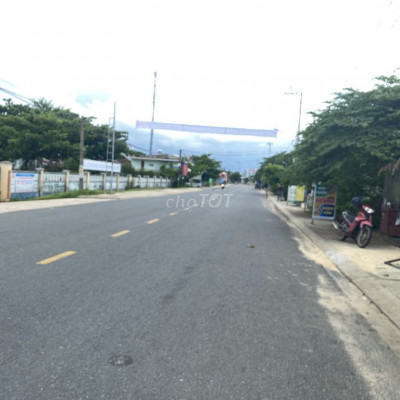 Diện tích lớn gần 200m2_sát khu du lịch Trà Nhiêu mà giá chỉ 3,4tr/m2.