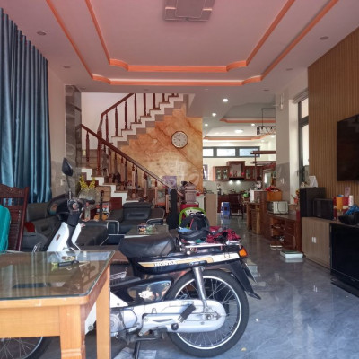 Biệt thự Tân Cổ điển tại phố Cổ Hội An - hạ chào từ 9 tỷ còn 7,x tỷ.