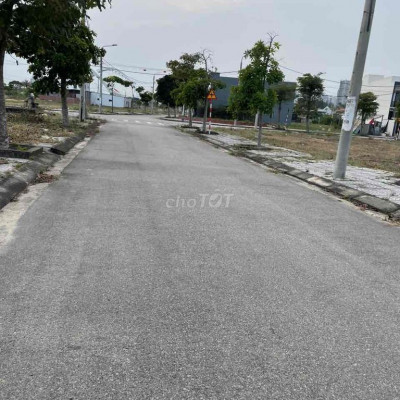 Hàng tốt khu đô thị ngọc dương, gần cầu mới xây