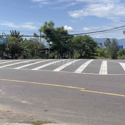 BÁN 200m ĐẤT Ở HOÀN TOÀN TRỤC DT 605