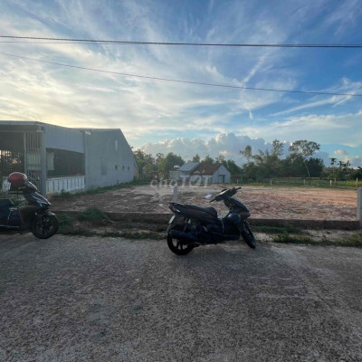 Cần bán lô gần ngã tư điện nam trung