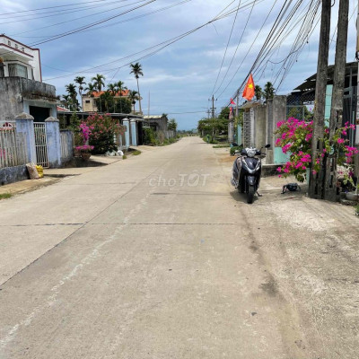 Ngộp cần bán gấp đất mặt tiền đường lớn