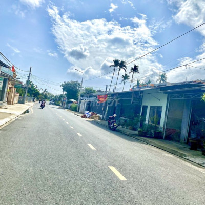 Bán gấp lô biệt thự hơn 200m2 ngang 14m trung tâm thị Trấn Nam Phước