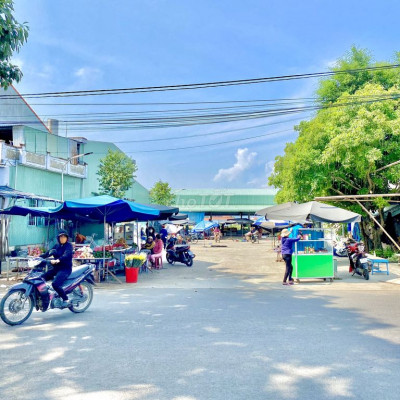 [Sụp hố] Lô 210m2 đất full ODT - Đường bê tông 5m - Sát QL1A