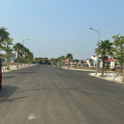 Cần bán gấp lô đất vị trí đẹp, đường rộng 17,5m - cách Hội An 3km