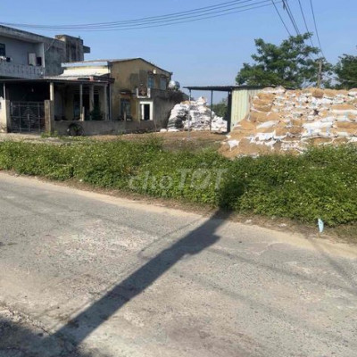 Đất sổ đỏ gần 200m2 thôn phong lục tây đường chính gần chợ