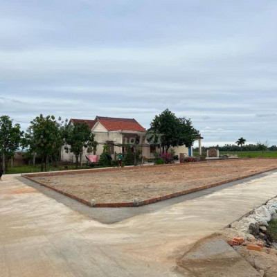 Bán 1000m2 Đất có thổ cư làm nhà vườn - 2 mặt tiền thoáng giá 1tr /m2