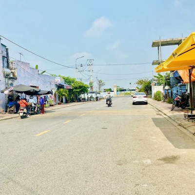 Cạnh sân vận đông chợ chùa sát đường Chu Văn An giá chỉ 5xx