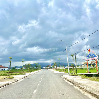 BÁN GẤP BIỆT THỰ 210M2 SAU LƯNG UBND HUYỆN chỉ 645tr