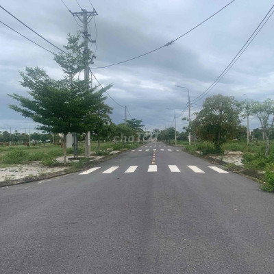 CẦN BÁN LÔ ĐẤT ĐÔ THỊ ĐIỆN NGỌC CÁCH BIỂN 2KM GIÁP ĐÀ NẴNG