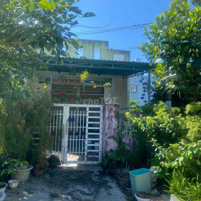 Cần bán nhà bến trễ 125m2 giá chỉ 1xtr/m2