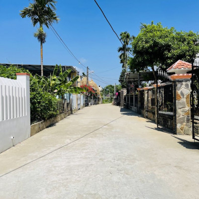 Còn 2 lô đất sát chợ sát trường trong khu dân cư - đường bê tông 4m