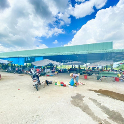 Sau lưng UBND Huyện - Cạnh chợ kinh doanh giá chỉ 750tr đường 5.5m