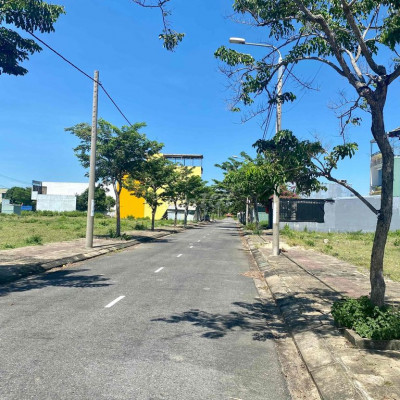 Lô Đẹp GreenCity đối lưng với Dũng Sĩ Điện Ngọc gần Cầu Vim Đông