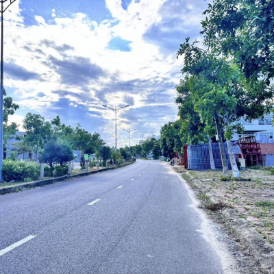 Biệt thự 16m nằm cạnh FPT city, khu dân cư dân trí hạ tầng đẹp