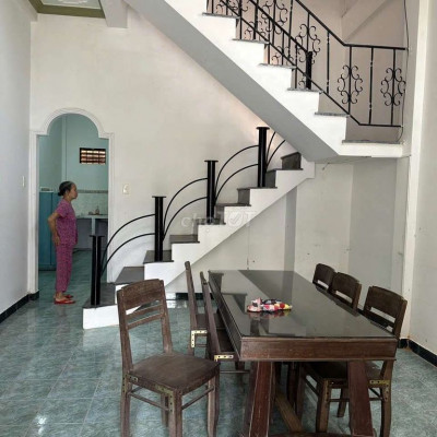 Cho thuê nhà nguyên căn mặt tiền đường Huỳnh Ngọc Huệ, Tân An, Hội An