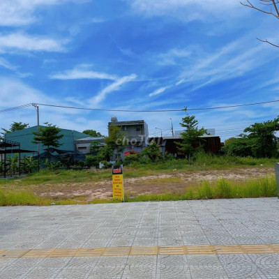 HOT, TIN NÓNG CẦN BÁN LÔ ĐẤT MẶT TIỀN KD NGAY B VIỆN 136,25M2,12TR/M2