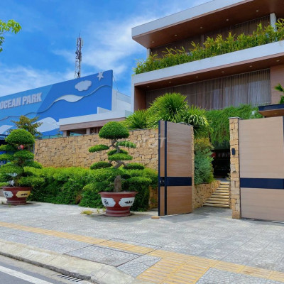 CẦN BÁN GẤP LÔ ĐẤT CẠNH CÔNG VIÊN - SÁT SIÊU THỊ GO! GIÁ CHỈ 1tỷ2