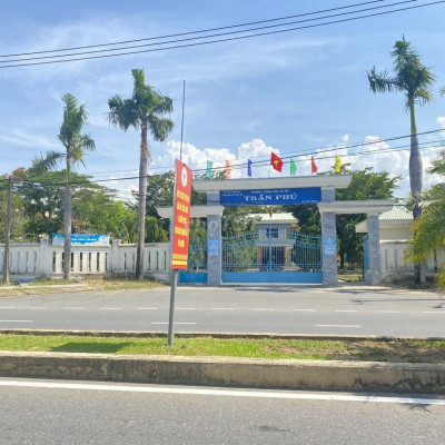 Bán gấp 136m2 đường QH 17.5m gần chợ La Thọ giá chỉ 610 triệu