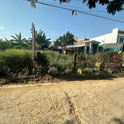 cần bán nhanh lô đất trục chính điện hồng