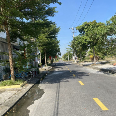 bán lô đất mặt tiền đường 5,5m sau lưng trườngTH Lê Hông phong GIÁ RẺ