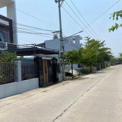 Cần bán gấp 136m2 đường QH17.5m sát chợ La Thọ giá chỉ 615tr