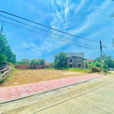 Bán lô đất 140m2 đường CGQH 17,5m -  cách Đà Nẵng 17km - giá 640 triệu