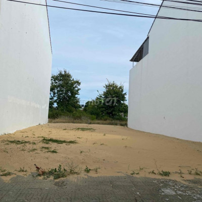ch: bán đất bến trễ - tp hội an-10x20,5-mặt tiền đường nhựa thông