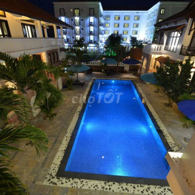 Bán khách sạn 4 sao phố cổ Hội An, 55 PN, 118 tỷ.