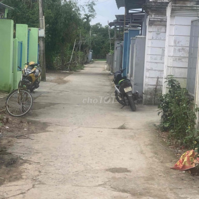 chao bán nhà hà đôngsạch đẹp cách chợ Lê Trạch hoa tiến 1km ***