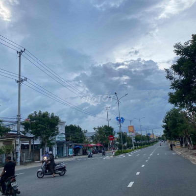 ❌ BÁN : LẠC LONG QUÂN