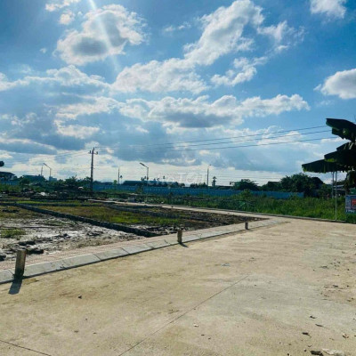 Tôi chính chủ bán lô đất sát đường hùng vương