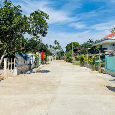 Bán gấp lô đất sát QL14H cầu Cẩm Kim, đường BT6m, dt 150m2 ONT+50m2CLN