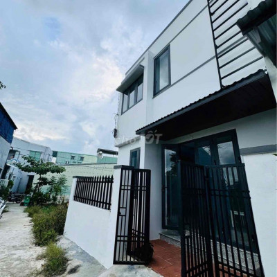 Sang Nhượng nhà lầu Thanh Hà kiệt 2m nhỏ nhỏ xinh xinh