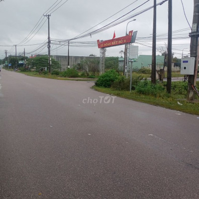 Đất có diện tích 168 m2 đất ở, đất nằm ở kdc Đồng Hành xã Tam Ngọc.