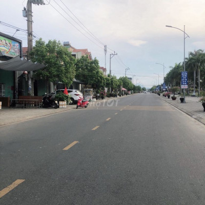 Lô đất giáp ranh với Đà Nẵng, giá chính chủ chỉ 6xx, đã có sổ.