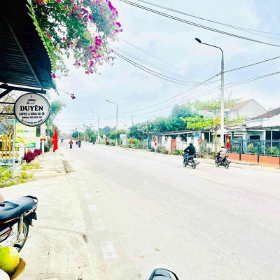 Bán đất tặng nhà cấp 4 mặt tiền Huỳnh Thúc Kháng - Vị trí kinh doanh