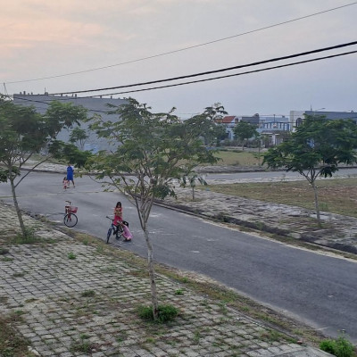 CHÍNH CHỦ BÁN ĐẤT GẦN CHỢ ĐẦU MỐI ĐIỆN NGỌC