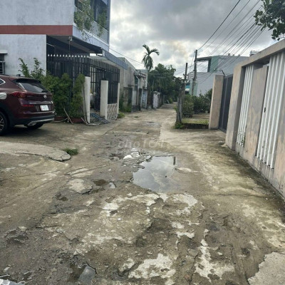 BÁn dẫy trọ 8pn điệ ngọc. Kiệt ô tô 5m quá đẹp. Sát khu công nghiệp