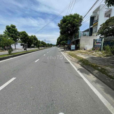 Măt tiền đường 33m Trần Phú giá 15tr/m2