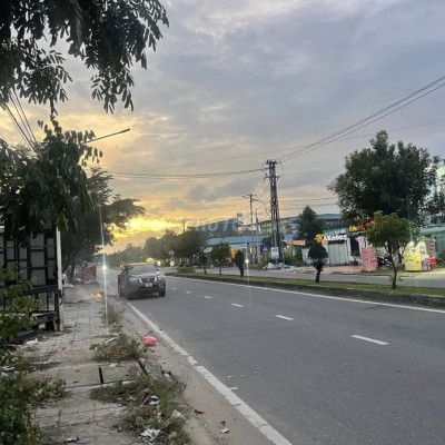 Mặt tiền đường Trần Phú ( Đường 33m) - KDC đông - kinh doanh nhộn nhịp